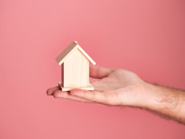 Datei:Wohnungssuche.jpg